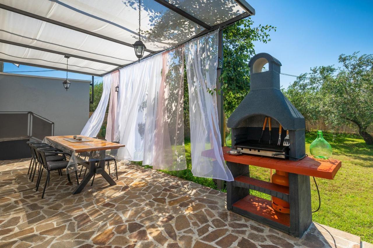 Holiday House Chill Out Loborika Marcana Exterior photo